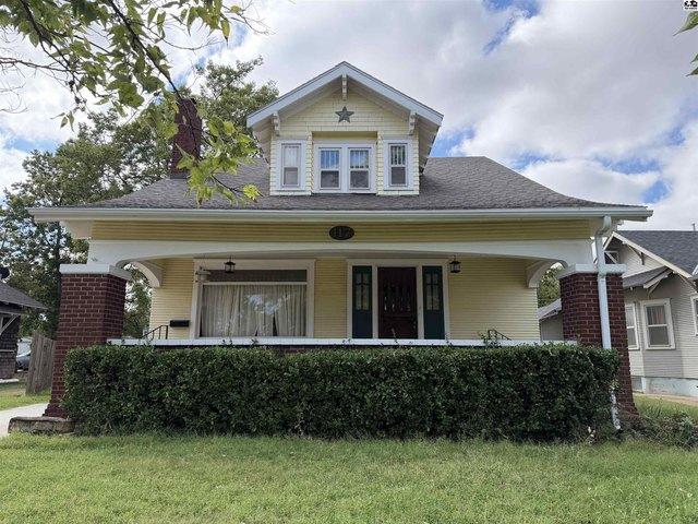 House for sale in Pratt