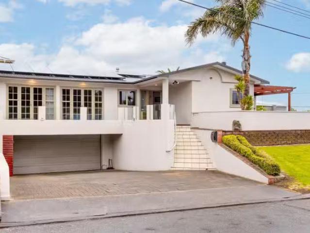 House for sale in Paraparaumu, Wellington