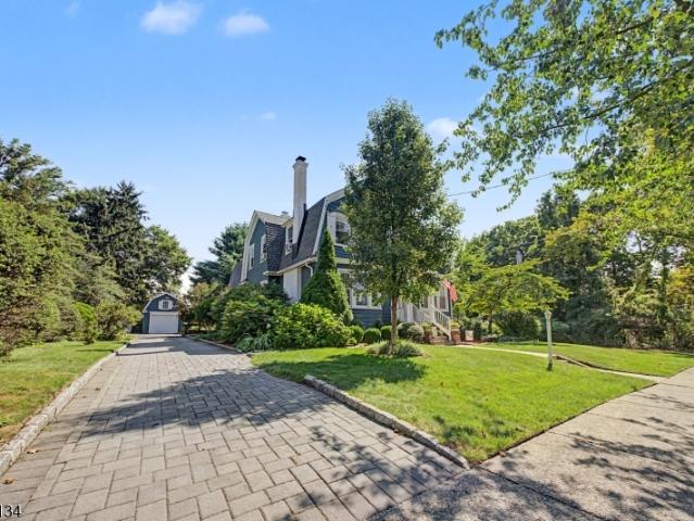 House for sale in Cranford, New Jersey