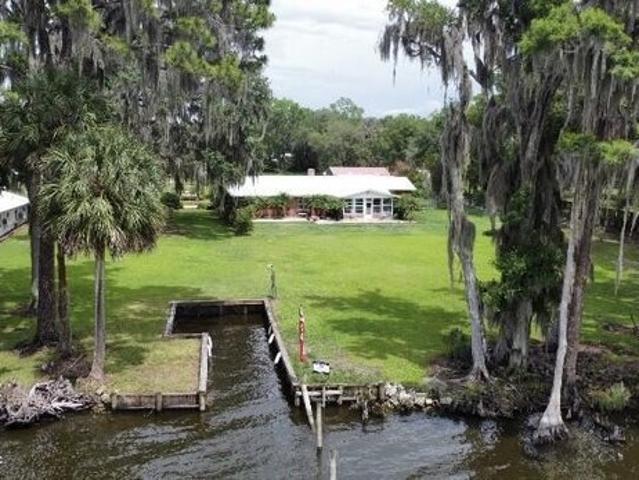 House for sale in Crescent City, Florida