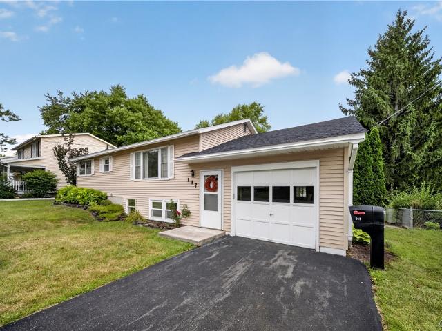 House for sale in Camillus, New York