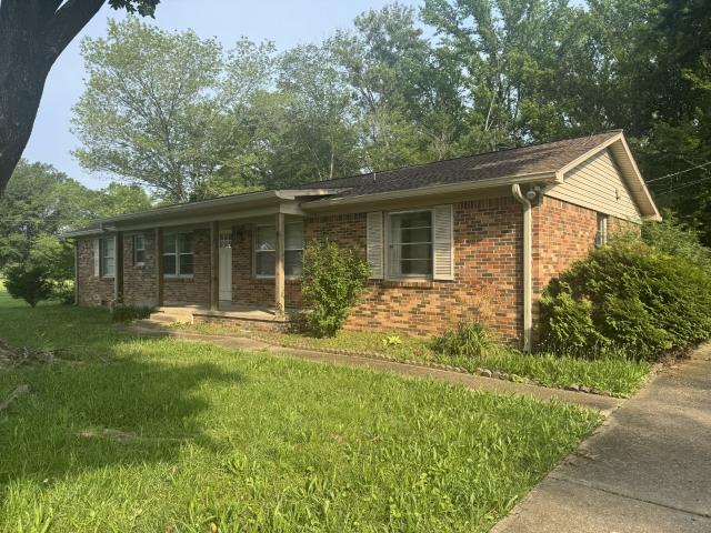 House for sale in Waverly