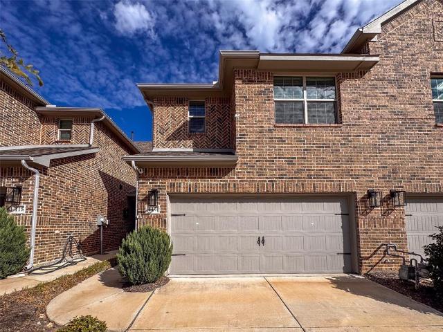 Townhouse for sale in Parkview Lane, Allen