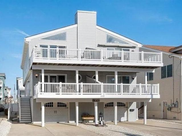 Townhouse for sale in Sea Isle City, New Jersey