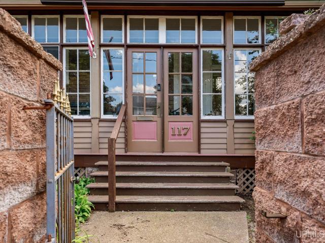 House for sale in Ishpeming, Marquette County