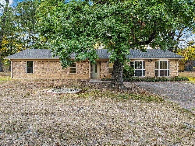 House for sale in White Oak, Texas