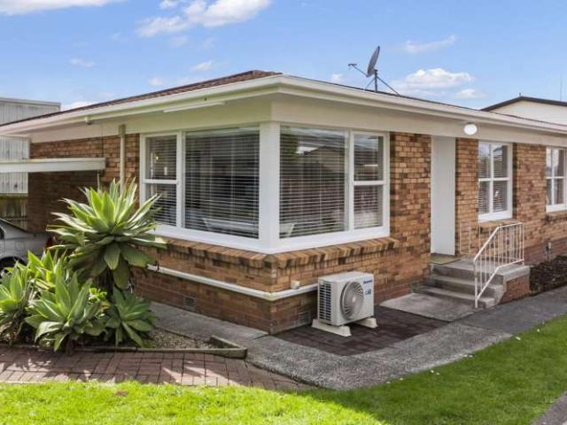House for sale in Wairau Valley