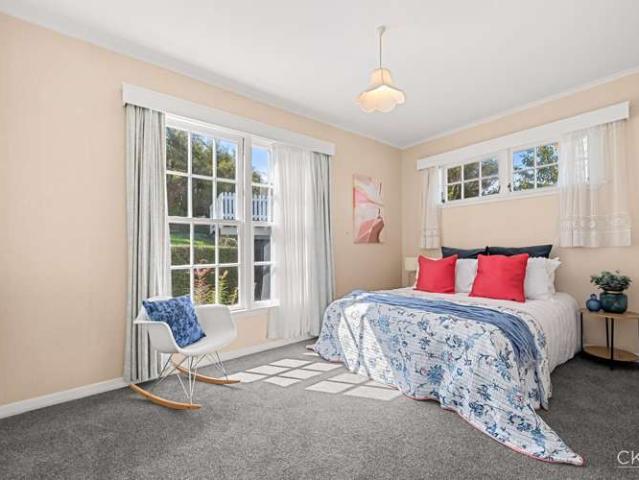 House for sale in Days Bay, Wellington