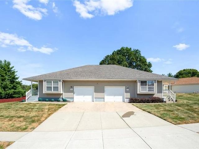 Townhouse for sale in Kansas City, Missouri