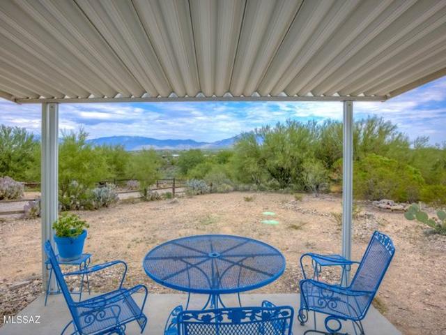House for sale in Vail, Arizona