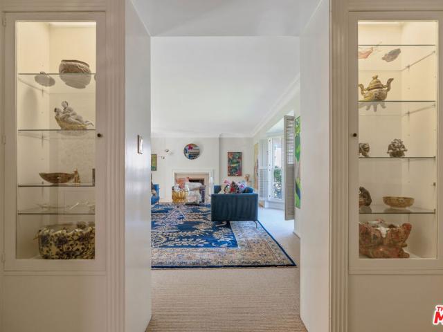 House for sale in Los Angeles, Los Angeles County