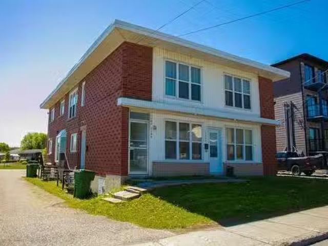 House for sale in Memphrémagog, Quebec