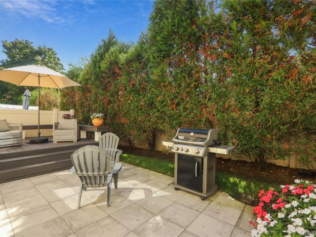 Condo for sale in The Gables, Hewlett