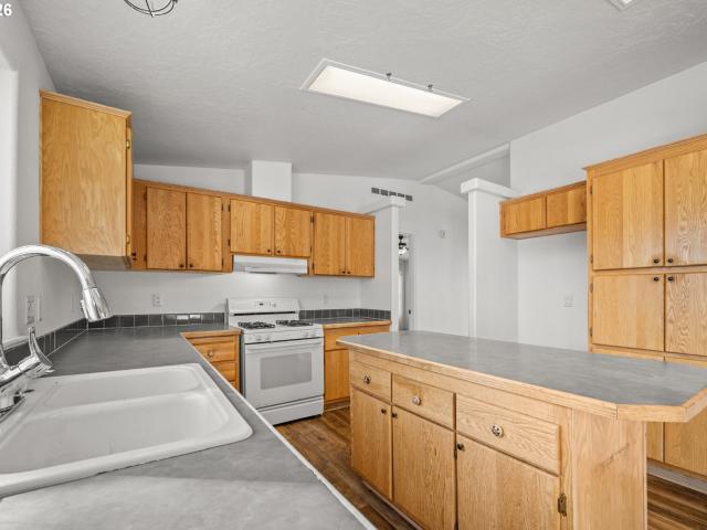 House for sale in Baker City, Baker County