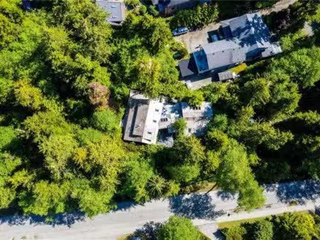 House for sale in Clayoquot, British Columbia