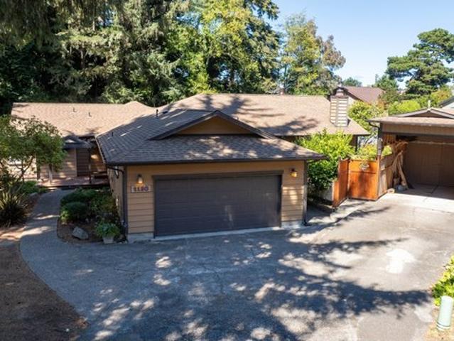 House for sale in Oregonia