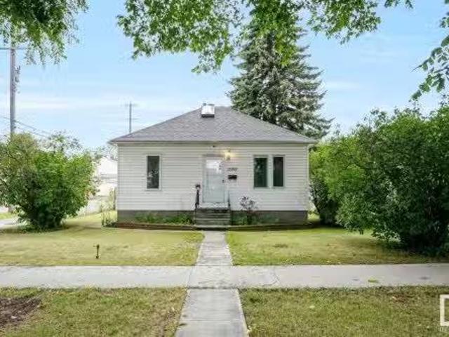 House for sale in Wedgewood, Alberta