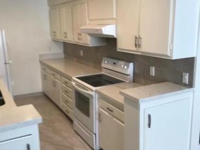 Apartment for rent in Canoga Park, California