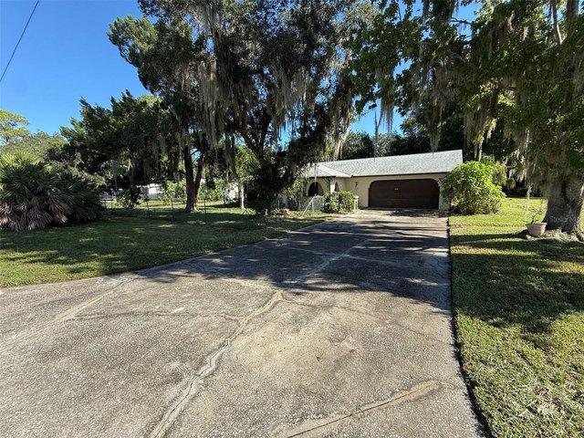 House for sale in Leesburg, Lake County