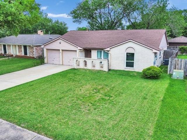 House for sale in Meadows Place, Texas