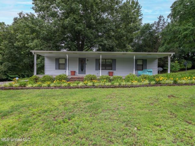 House for sale in Nesbit, Mississippi