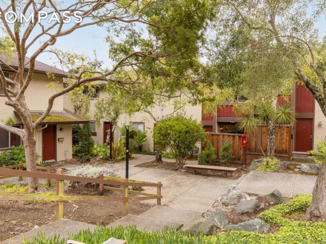 Townhouse for sale in San Mateo, California