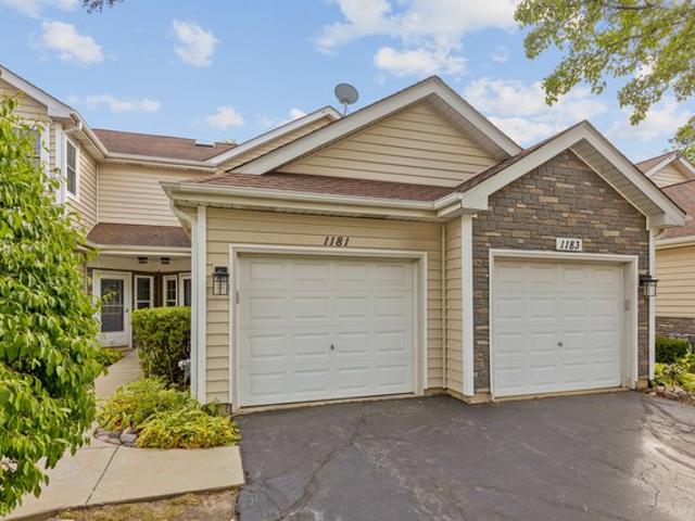Townhouse for sale in Schaumburg, Illinois