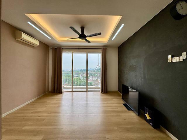 Condominium for sale in Petaling, Alam Impian