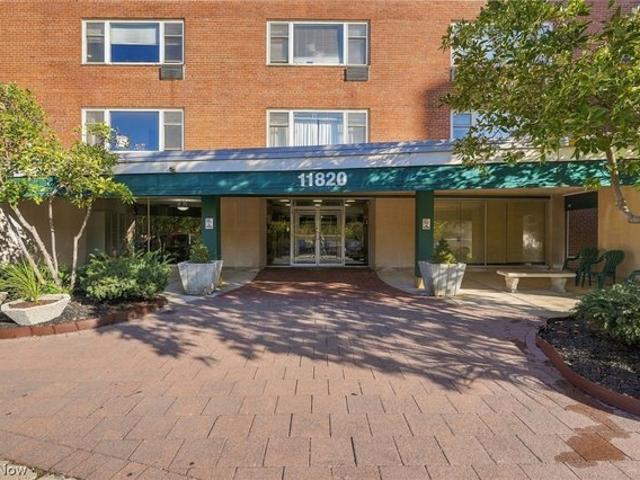 Condo for sale in Lakewood, Cuyahoga County