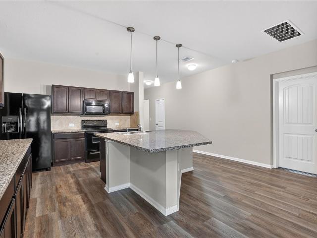 House for sale in Stonewater, Manor