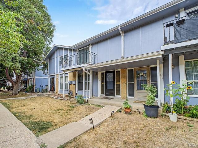 Townhouse for sale in Arapahoe, Colorado