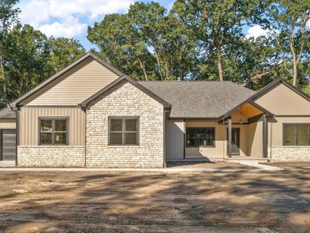 House for sale in De Motte, Jasper County