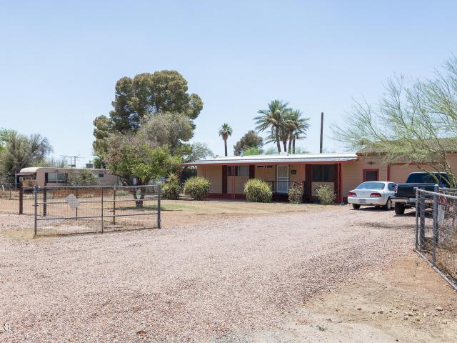 House for sale in Valley Farms, Arizona