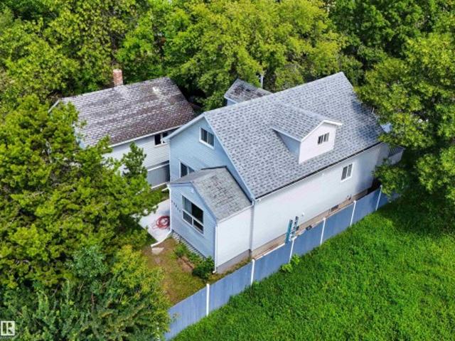 House for sale in Wedgewood, Alberta