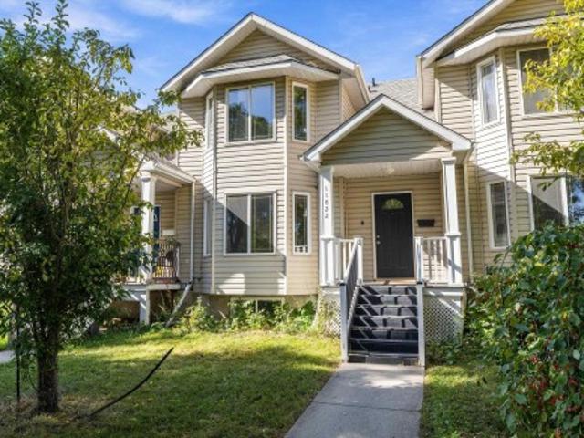Townhouse for sale in Wedgewood, Alberta