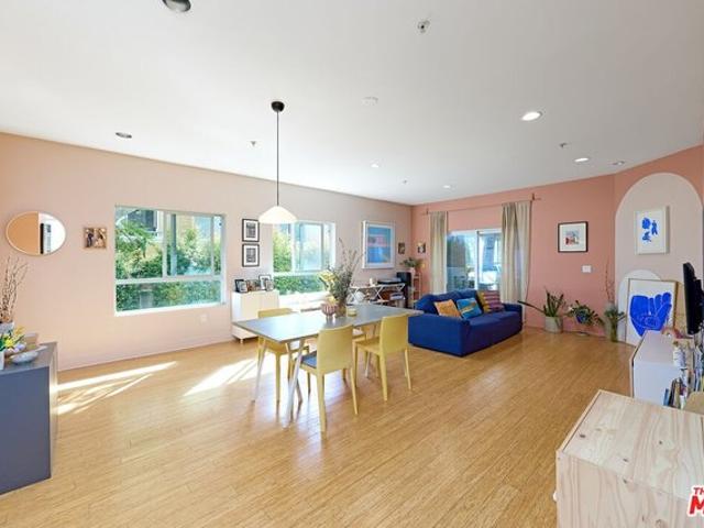 Condo for sale in Los Angeles, Los Angeles County
