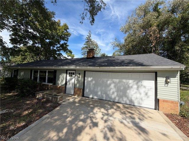 House for sale in Chardon, Geauga County