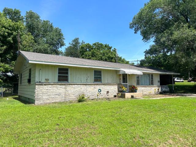 House for sale in Thornfield, Missouri