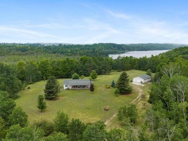 House for sale in Charlevoix, Michigan