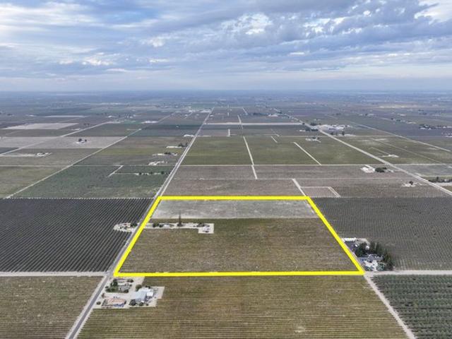 Farm for sale in Caruthers, California