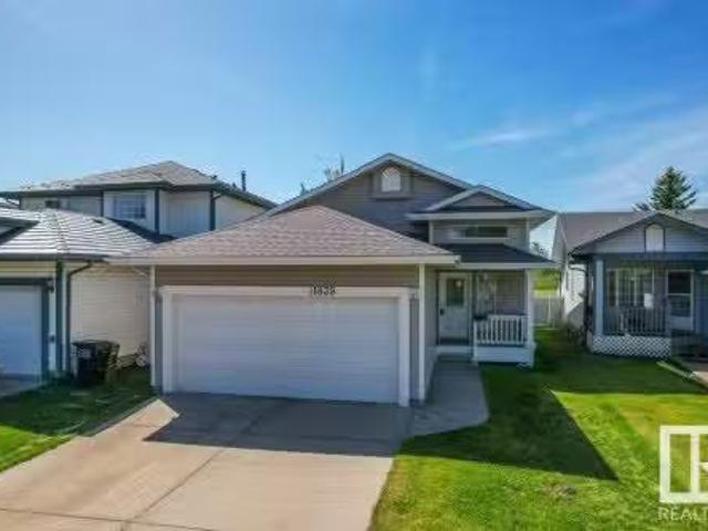 House for sale in Wedgewood, Alberta
