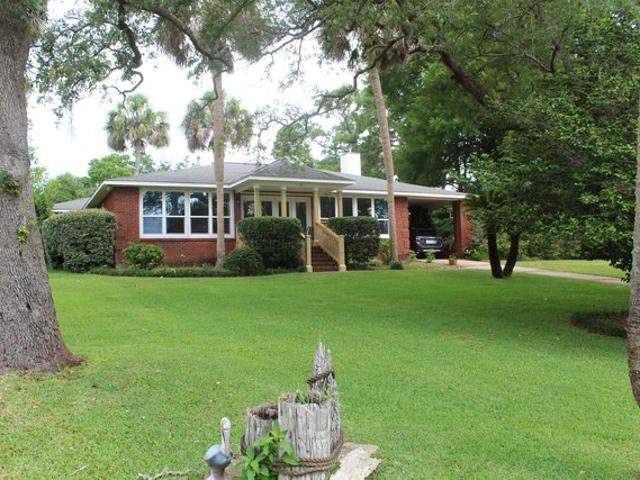 House for sale in Valparaiso, Florida