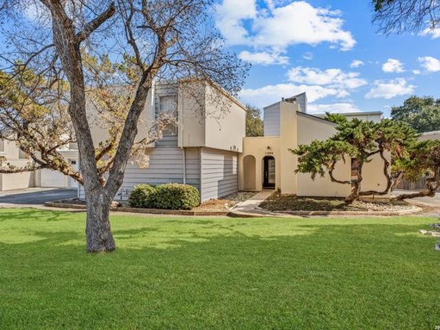Townhouse for sale in Leesville, Texas