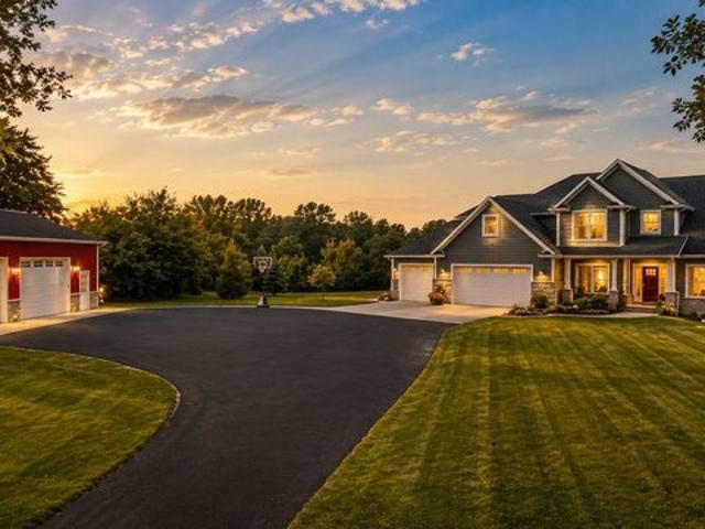 House for sale in Crown Point, Indiana