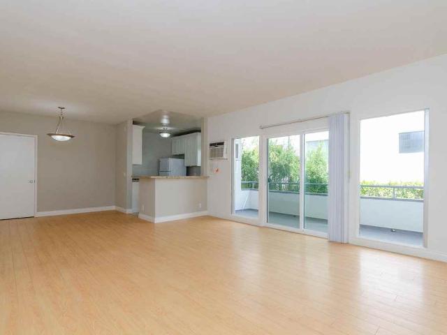 Apartment for rent in Canoga Park, California