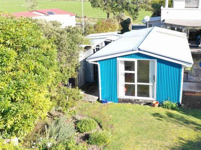 House for sale in Nelson City, Cable Bay