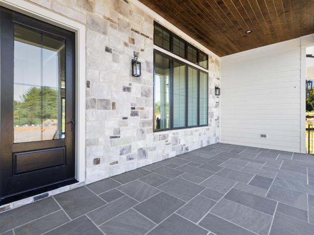 House for sale in Hillcrest, Hillsborough