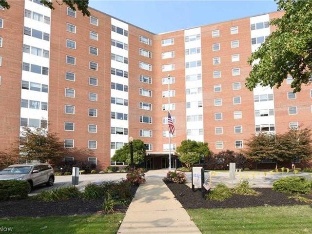 Condo for sale in Lakewood, Ohio
