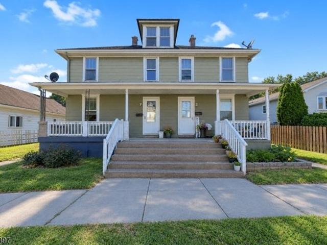 House for sale in Alpha, Warren County