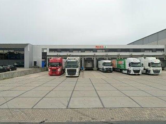 Bedrijfspand te huur in Heerenveen, Friesland